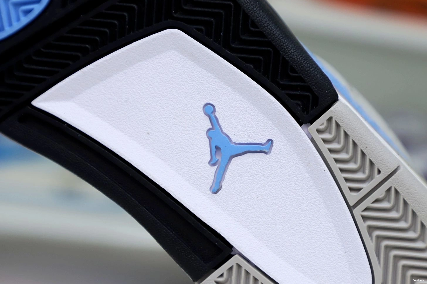 JORDAN BLUE AIR UNIVERSITY 4 0824